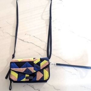 Vera Bradley All in One Crossbody wallet with clutch strap and shoulder strap